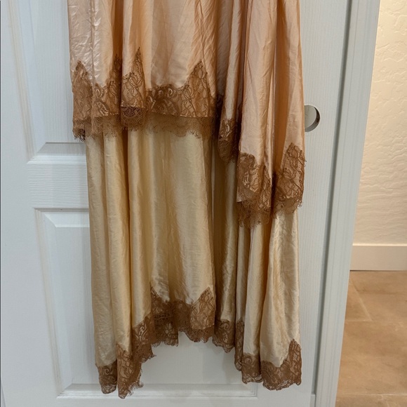 FREE PEOPLE/ Nigel Preston Elegant Lace Trim Dress in Peach and Brown - Picture 5 of 5